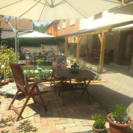 Virag Apartmanhaz Ödenburg Exterior foto