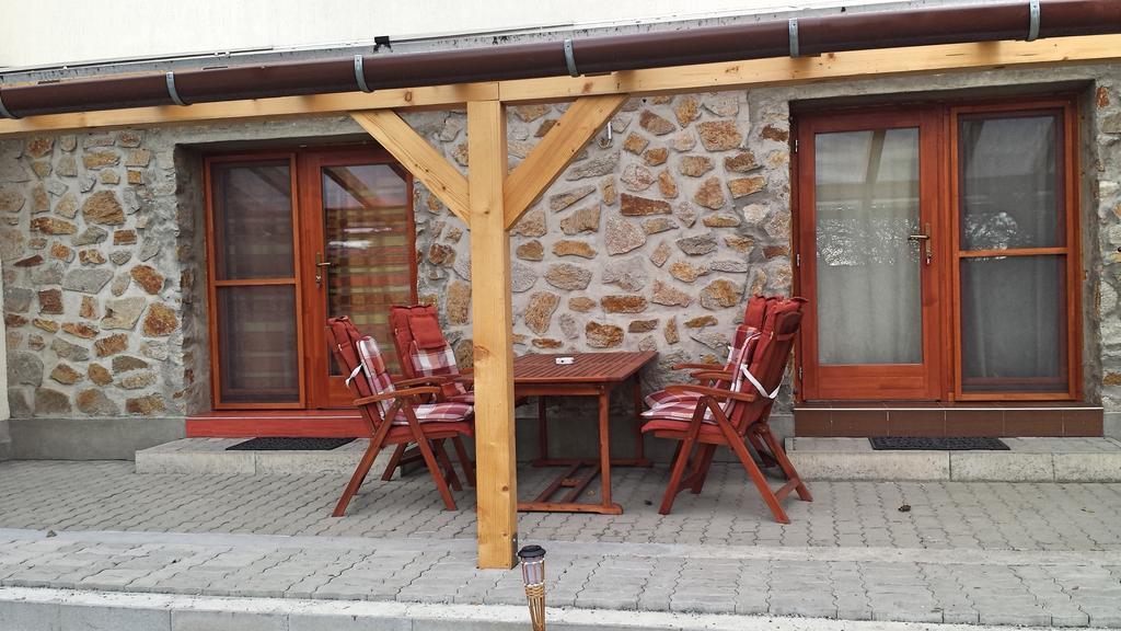 Virag Apartmanhaz Ödenburg Exterior foto
