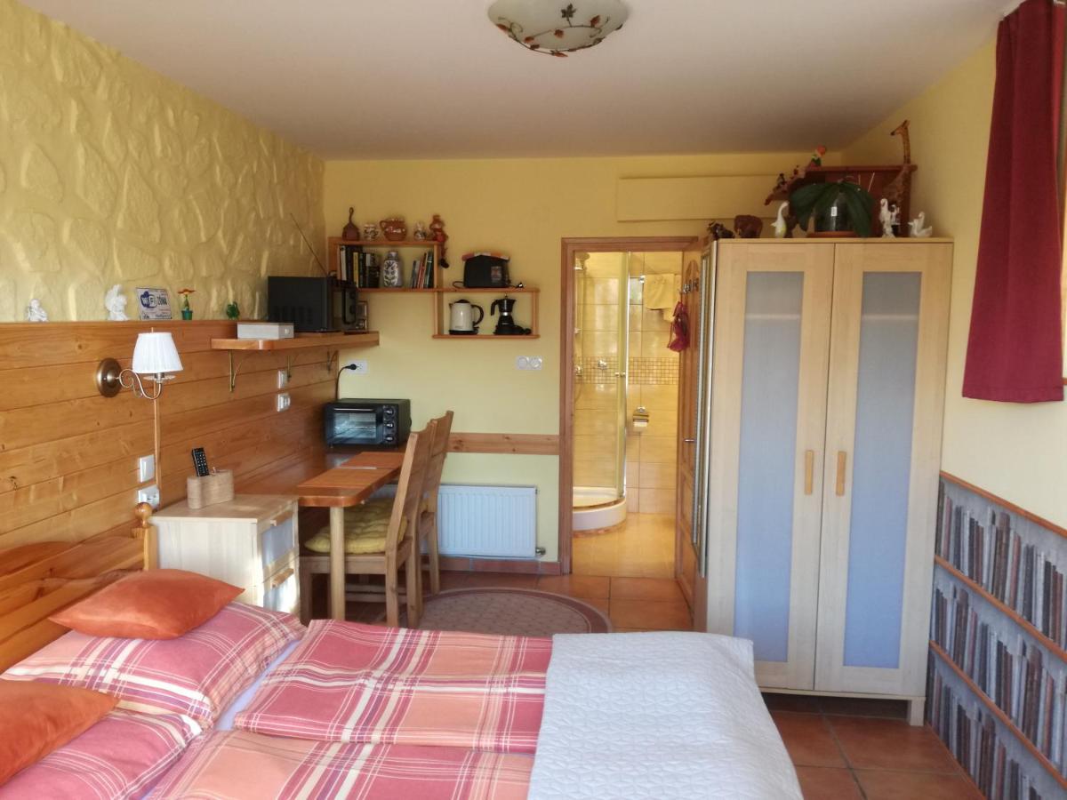 Virag Apartmanhaz Ödenburg Exterior foto
